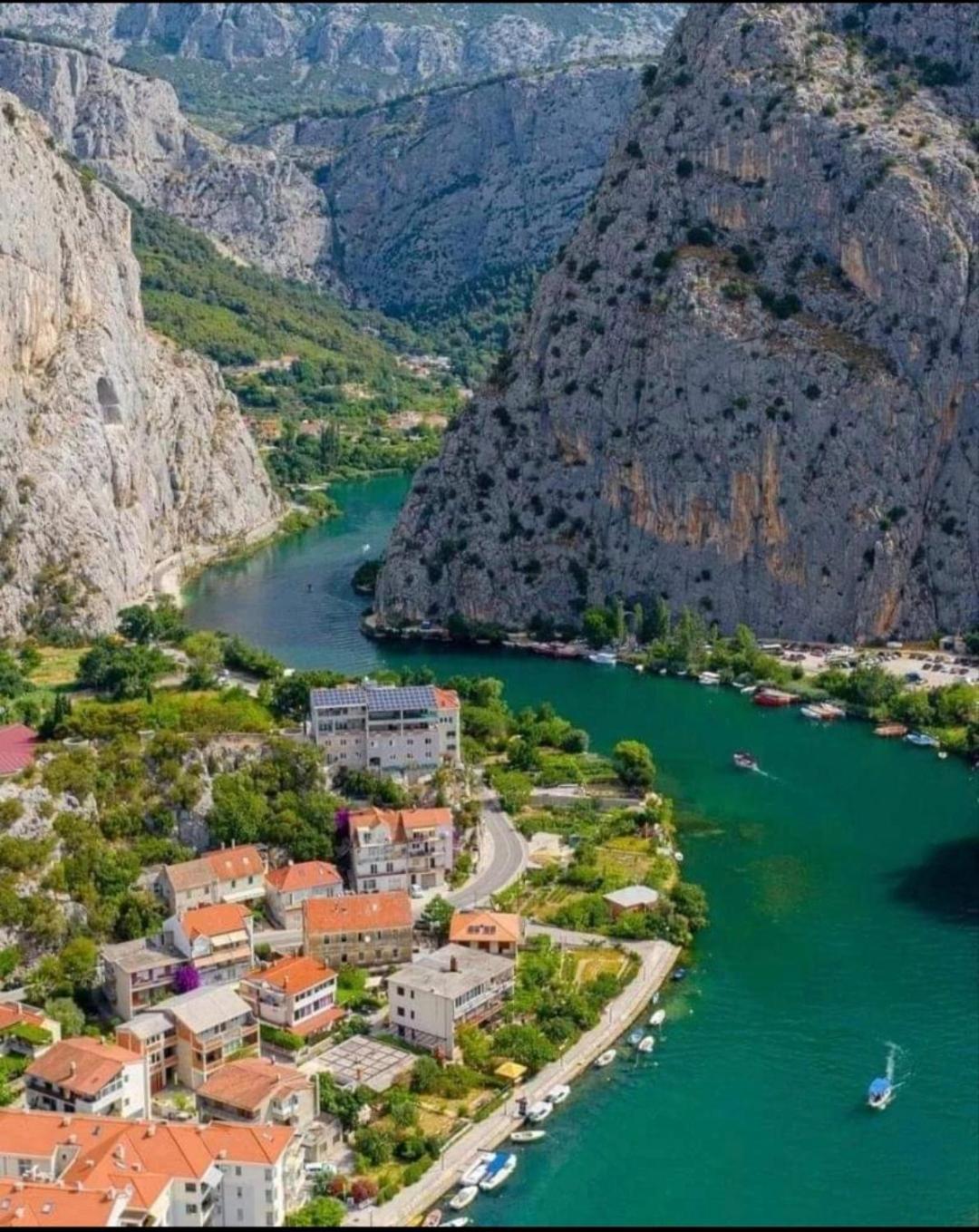 Apartmani Branko Vojnovic Omiš Oda fotoğraf